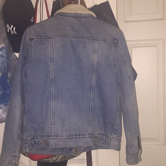 Levi's denim Sherpa jacket - Picture 4 of 4